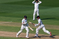 MELBOURNE, AUSTRALIA - DECEMBER 27: New Zealand batsman run during day two of the Second Test match in the series between Australia and New Zealand at The Melbourne Cricket Ground on December 27, 2019 in Melbourne, Australia. (Photo by Speed Media/Icon Sportswire)