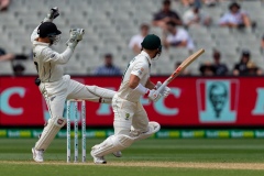 MELBOURNE, AUSTRALIA - DECEMBER 28: 
David Warner of Australia bats  during day three of the Second Test match in the series between Australia and New Zealand at The Melbourne Cricket Ground on December 28, 2019 in Melbourne, Australia. (Photo by Speed Media/Icon Sportswire)