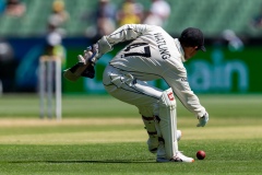 MELBOURNE, AUSTRALIA - DECEMBER 29:BJ Watling of New Zealand fields the ball during day four of the Second Test match in the series between Australia and New Zealand at The Melbourne Cricket Ground on December 29, 2019 in Melbourne, Australia. (Photo by Speed Media/Icon Sportswire)