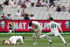MELBOURNE, AUSTRALIA - DECEMBER 27: Tim Paine of Australia catches a ball during day two of the Second Vodafone Test cricket match between Australia and India at the Melbourne Cricket Ground on December 27, 2020 in Melbourne, Australia. (Photo by Dave Hewison/Speed Media/Icon Sportswire)